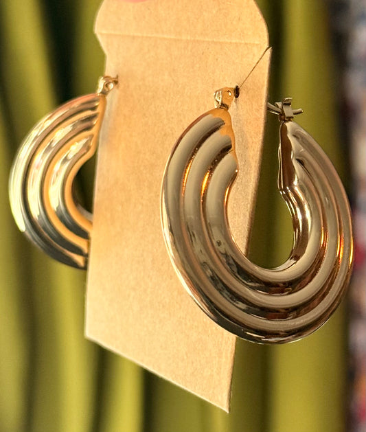 Three Strand Hoop | Gold